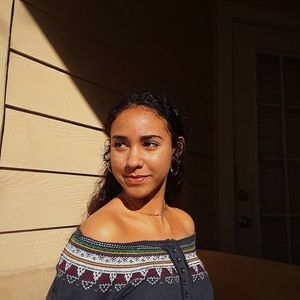 Meet your Posher, Fatima